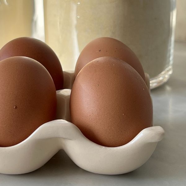 Porta Ovos de Cerâmica Cozinha Retrô - Nude